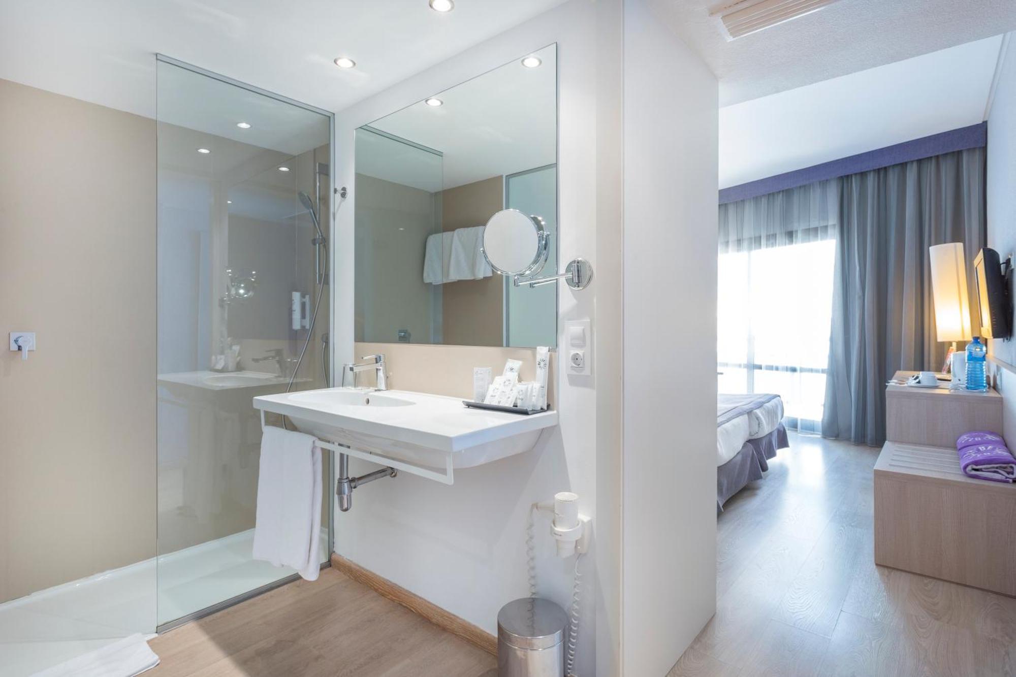 Chambre Double ou Lits Jumeaux Supérieure - Vue sur Mer